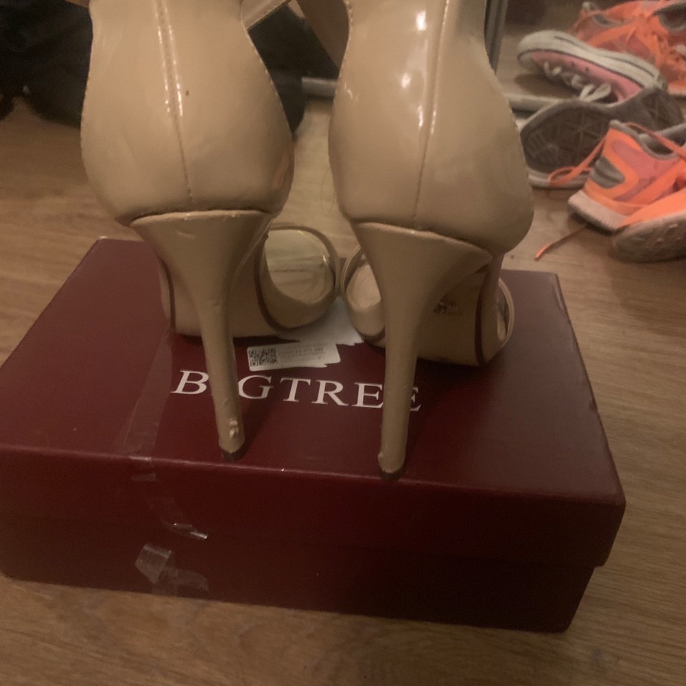 Nude heels - Picture 3 of 3